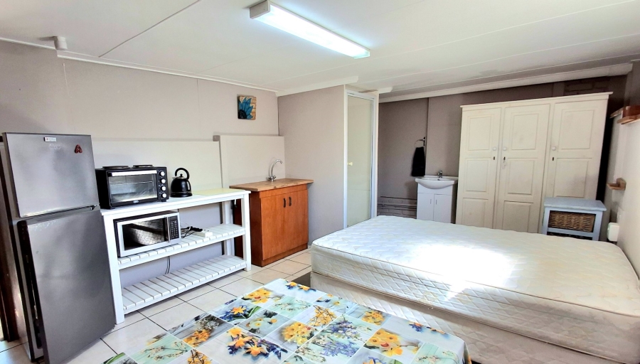 7 Bedroom Property for Sale in Heather Park Western Cape